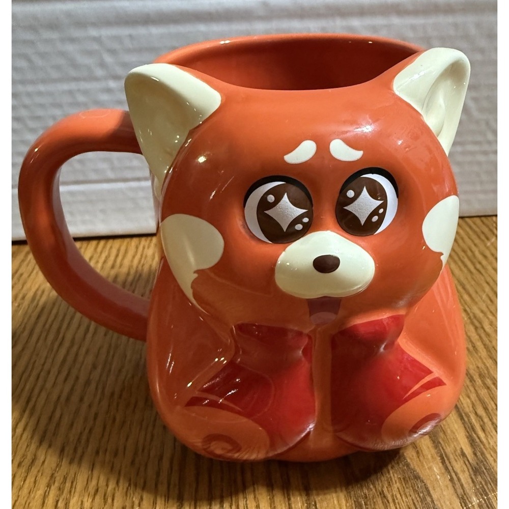 Disney/Pixar Turning Red-Figural Mug Of Red Panda Mei 31oz 5 1/4 Tall